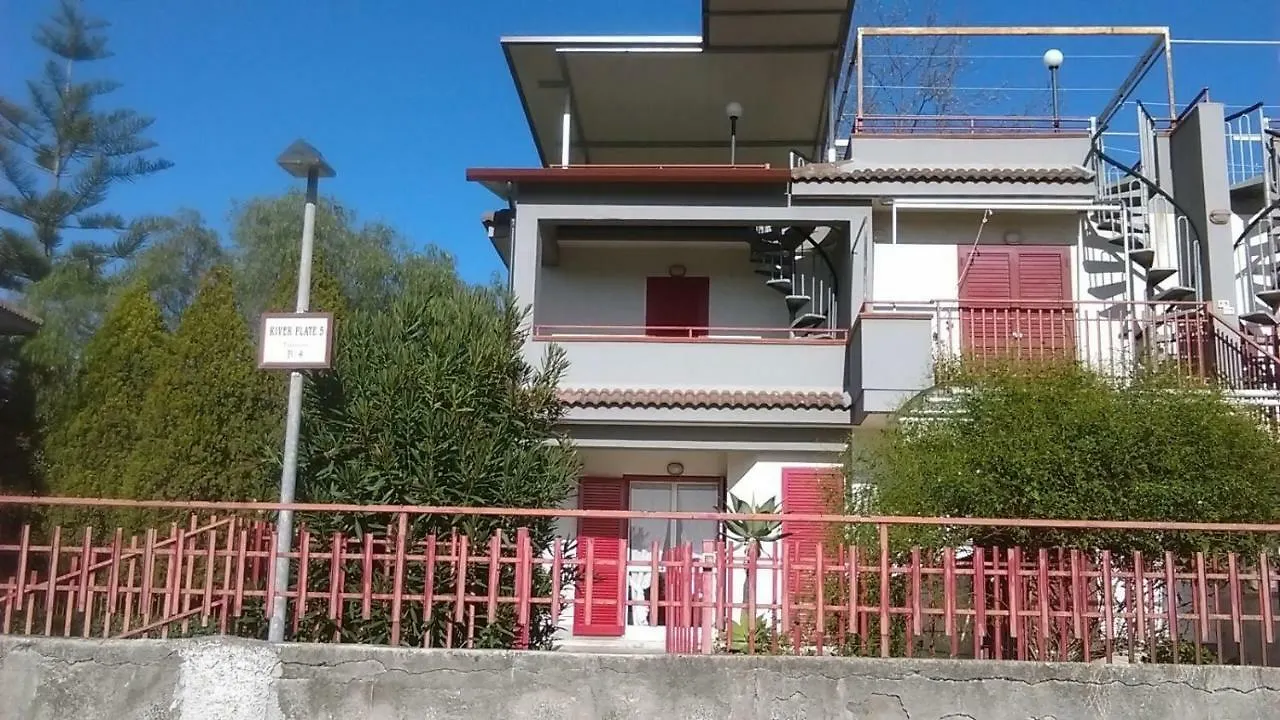 Sunshine Villa Fondachello